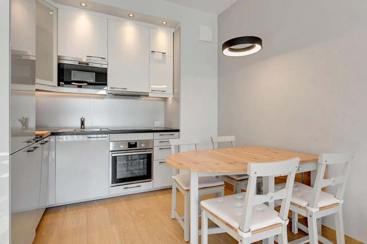Holiday Apartment Near The Sea - Free Private Parking Gdańsk